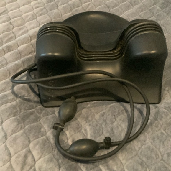 Theratrac Cervical Traction - Picture 1 of 4